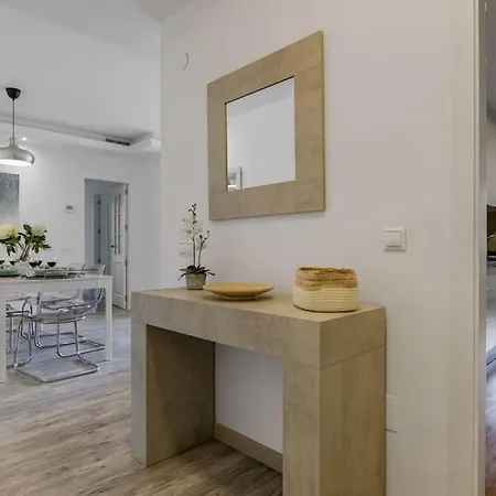 Appartement Charming 3br 3 Min. Away From The *